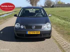 Volkswagen Polo (2004) thumbnail 2