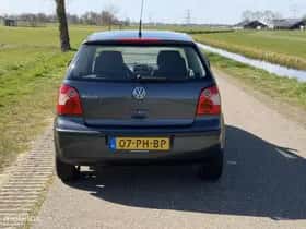 Volkswagen Polo (2004) thumbnail 13