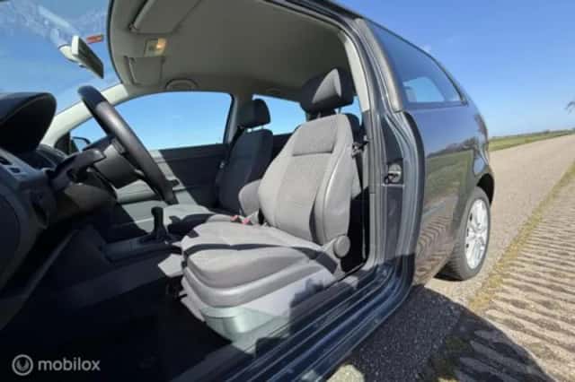 Volkswagen Polo (2004) thumbnail 14