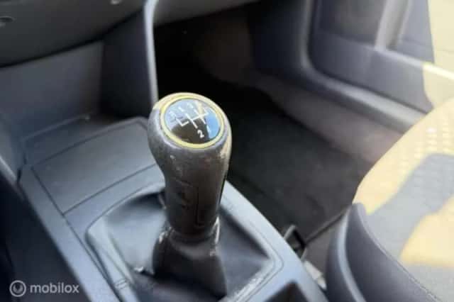 Volkswagen Polo (2004) thumbnail 15