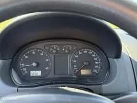 Volkswagen Polo (2004) thumbnail 16