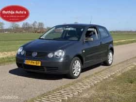 Volkswagen Polo (2004) thumbnail 4