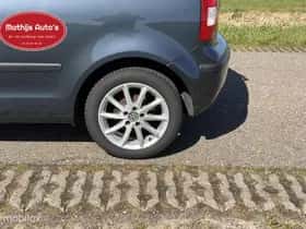 Volkswagen Polo (2004) thumbnail 10