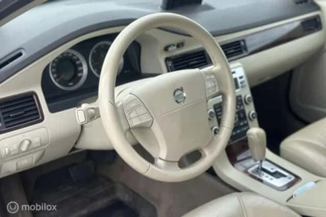 Volvo V70 (2008) thumbnail 14