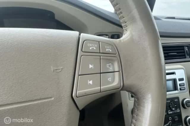 Volvo V70 (2008) thumbnail 18