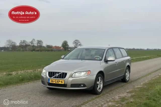 Volvo V70 (2008) thumbnail 3