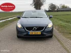 Volvo V40 (2018) thumbnail 2