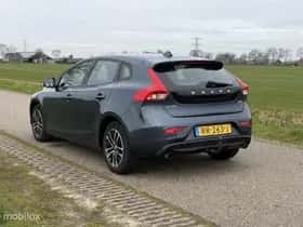 Volvo V40 (2018) thumbnail 11