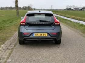 Volvo V40 (2018) thumbnail 12