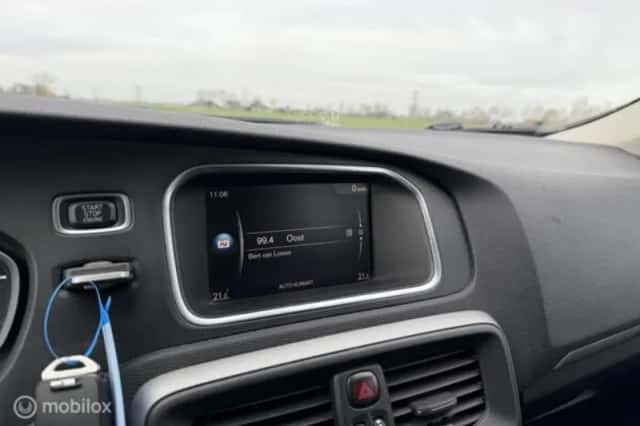 Volvo V40 (2018) thumbnail 18
