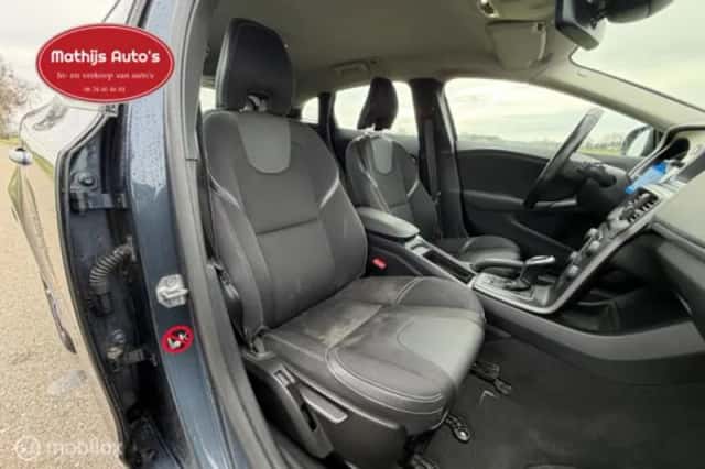 Volvo V40 (2018) thumbnail 5