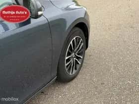 Volvo V40 (2018) thumbnail 9