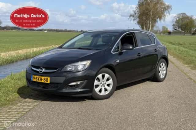 Opel Astra (2014)