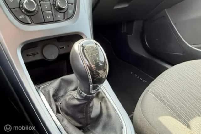 Opel Astra (2014) thumbnail 20