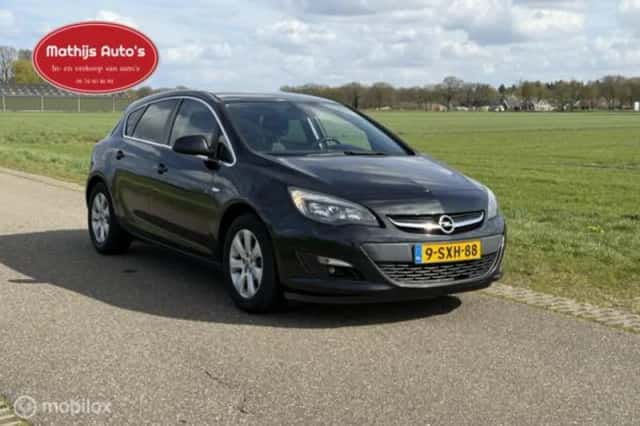 Opel Astra (2014) thumbnail 6