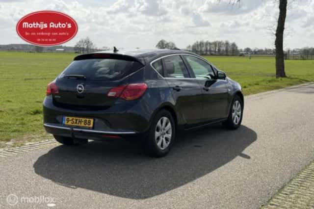 Opel Astra (2014) thumbnail 7