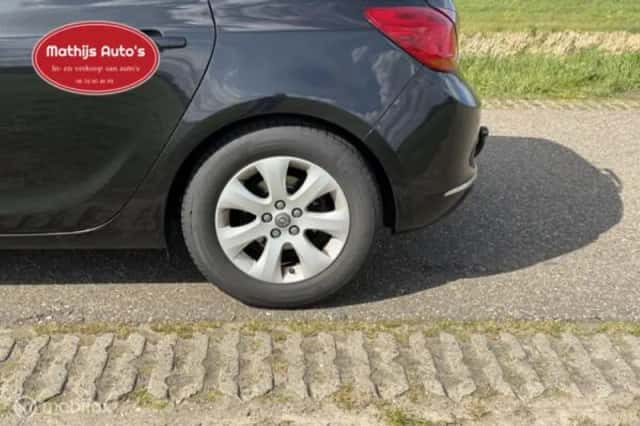 Opel Astra (2014) thumbnail 10