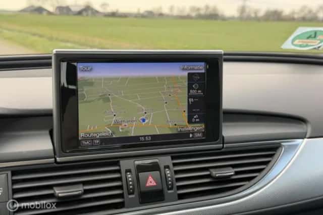 Audi A6 (2013) thumbnail 16
