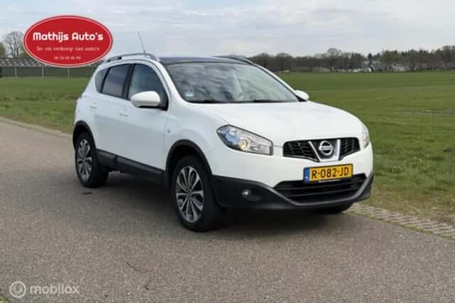 Nissan Qashqai (2010) thumbnail 6