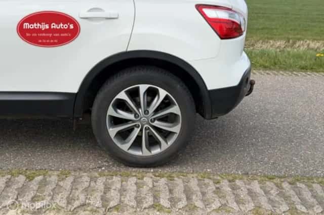 Nissan Qashqai (2023) thumbnail 10