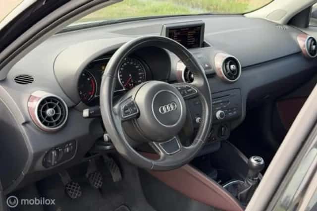 Audi A1 (2012) thumbnail 13