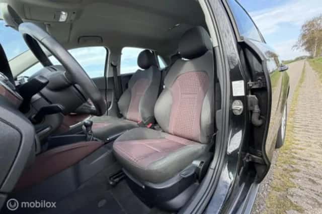 Audi A1 (2012) thumbnail 14