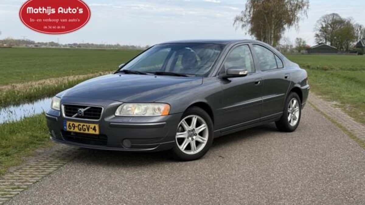 Volvo S60 (2008) — foto 1