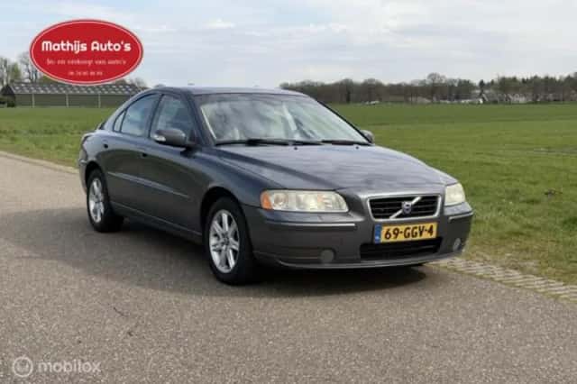 Volvo S60 (2008) thumbnail 6