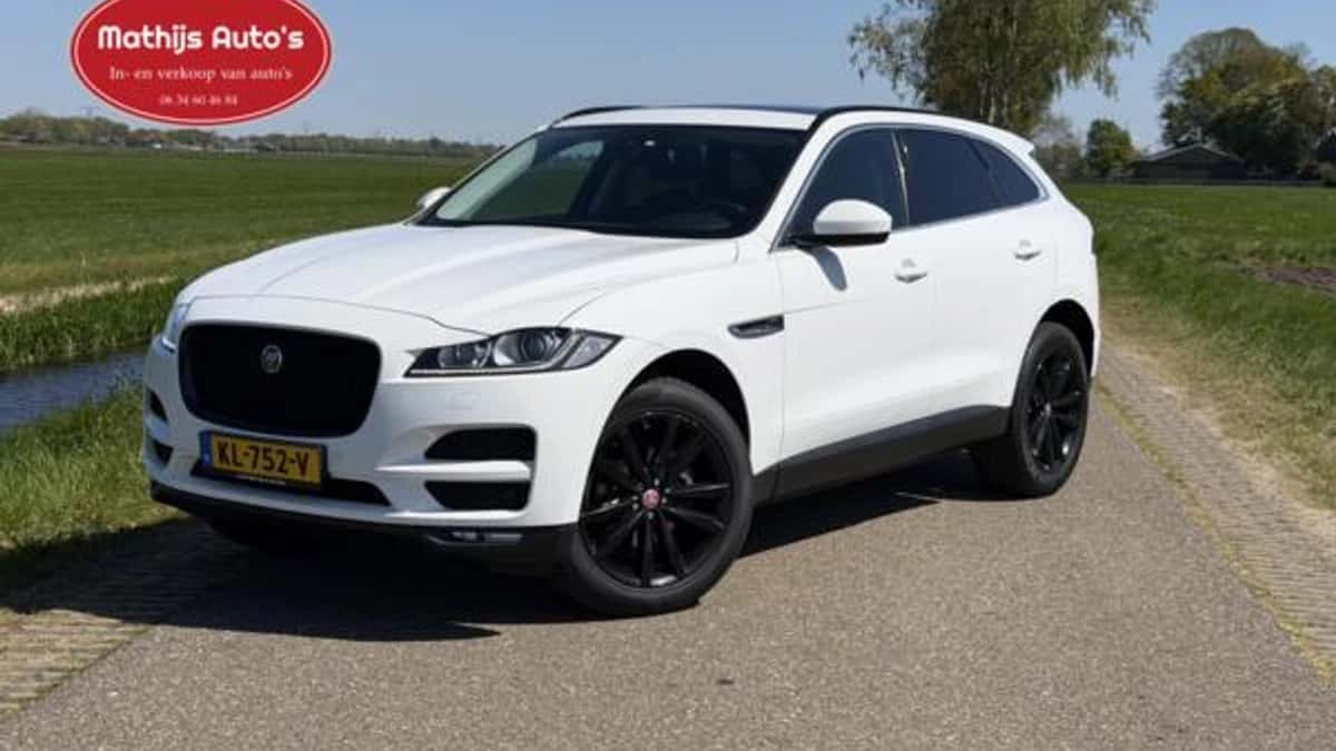 Jaguar F-Pace (2016) — foto 1