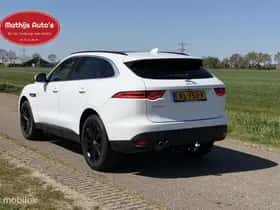 Jaguar F-Pace (2016) thumbnail 7