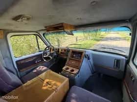 Chevrolet USA (1990) thumbnail 16