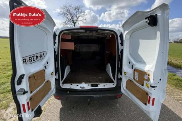 Ford Transit (2016) thumbnail 9