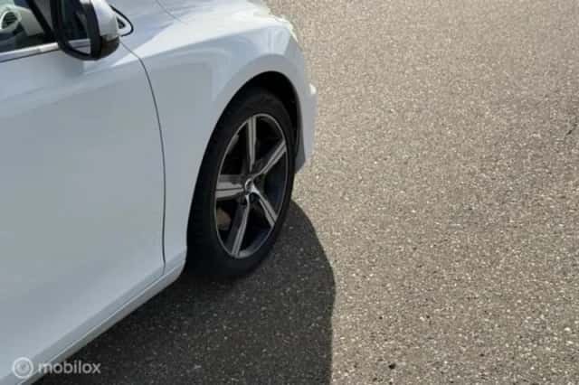 Volvo V40 (2022) thumbnail 19