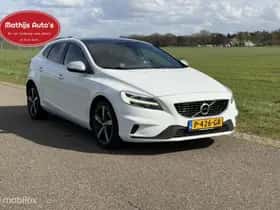 Volvo V40 (2022) thumbnail 3