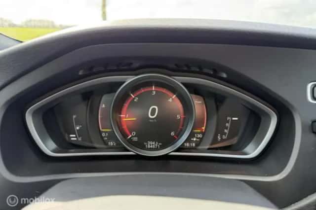 Volvo V40 (2022) thumbnail 25