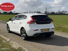 Volvo V40 (2022) thumbnail 4
