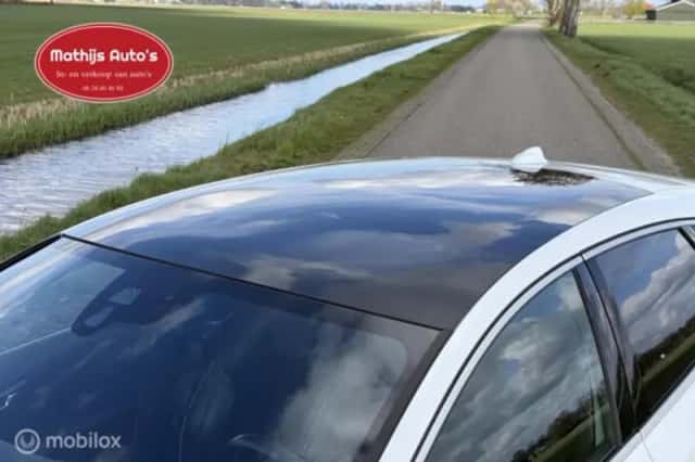 Volvo V40 (2022) thumbnail 9