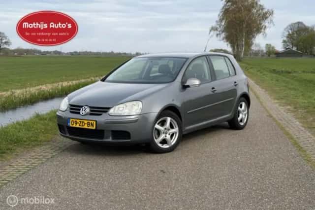 Volkswagen Golf (2008) thumbnail 1