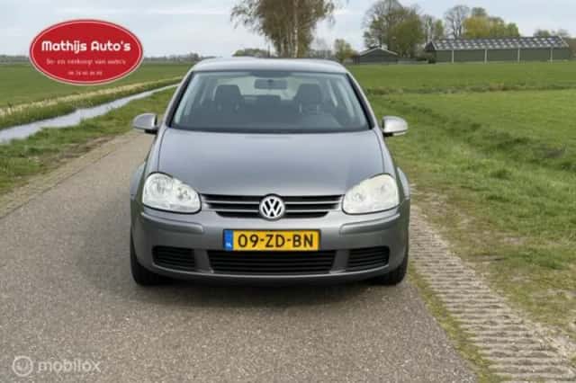 Volkswagen Golf (2008) thumbnail 2