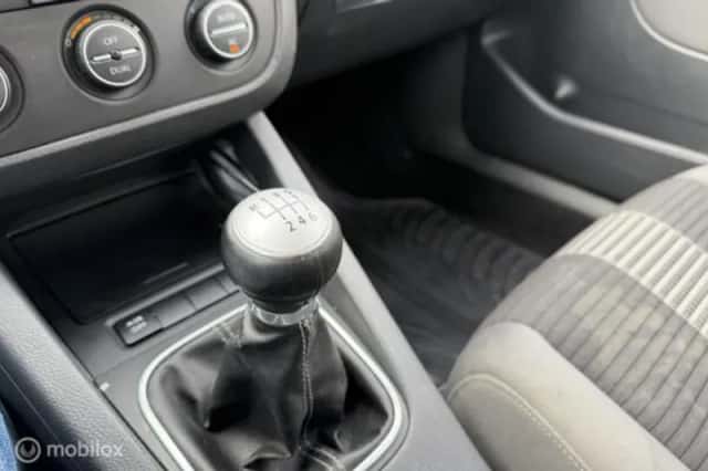 Volkswagen Golf (2008) thumbnail 18