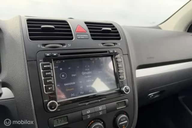 Volkswagen Golf (2008) thumbnail 20