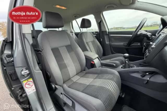 Volkswagen Golf (2008) thumbnail 5
