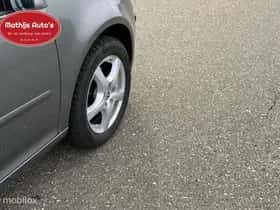 Volkswagen Golf (2008) thumbnail 9