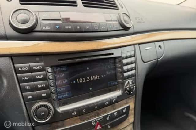 Mercedes-Benz E280 (2006) thumbnail 23