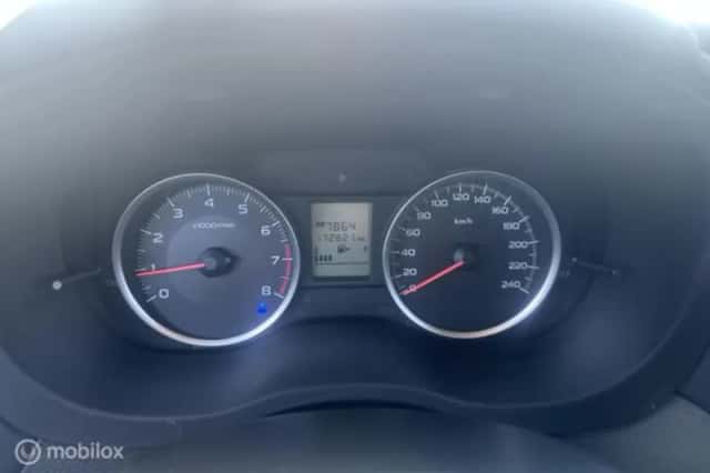 Subaru XV (2013) thumbnail 11