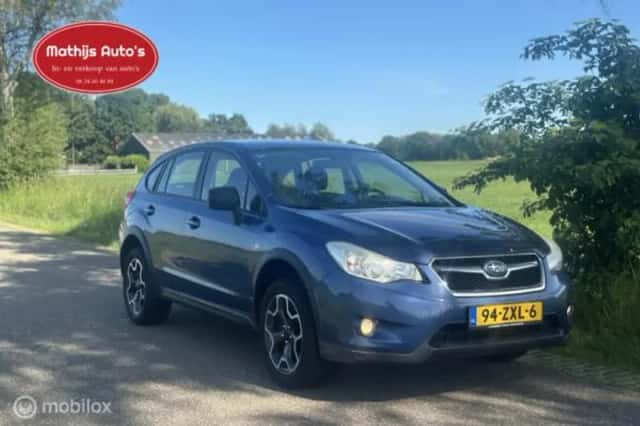 Subaru XV (2013) thumbnail 4
