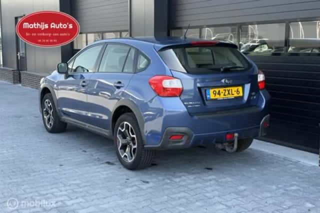 Subaru XV (2013) thumbnail 4