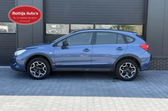 Subaru XV (2013) thumbnail 5