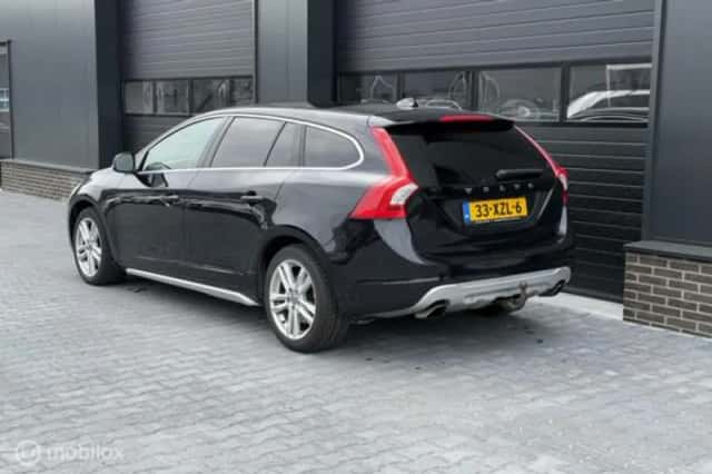 Volvo V60 (2012) thumbnail 12