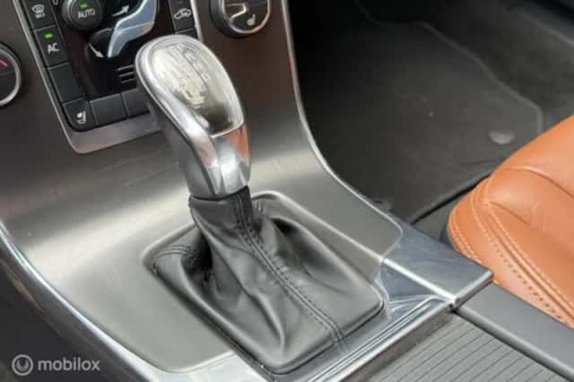 Volvo V60 (2012) thumbnail 20